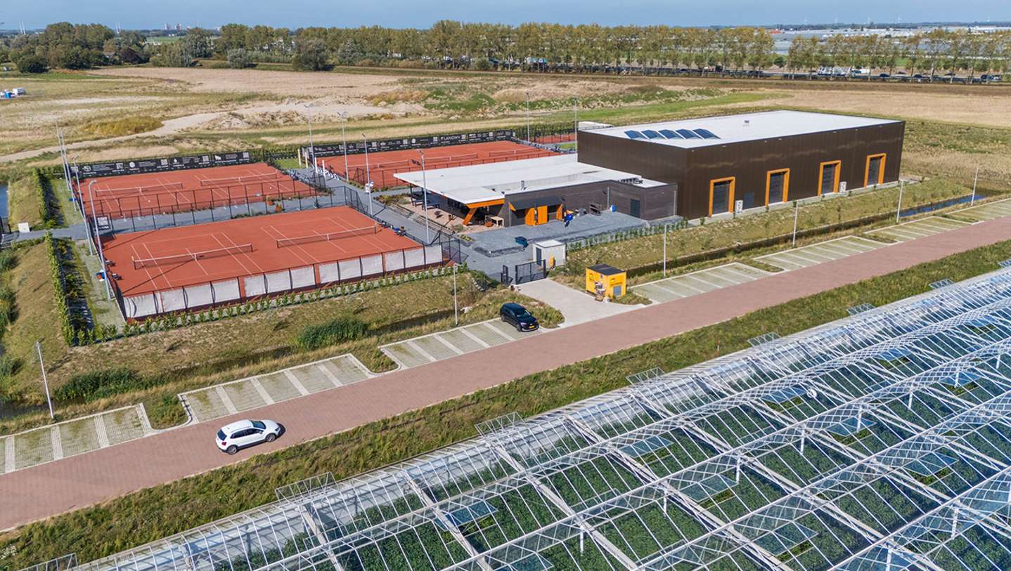 0366 | Padelbaan in Zevenhuizen