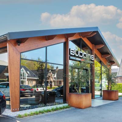 Budding Auto&#039;s in Kootwijkerbroek