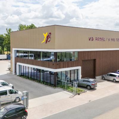 Van den Broek / Van Mil Tours in Barneveld