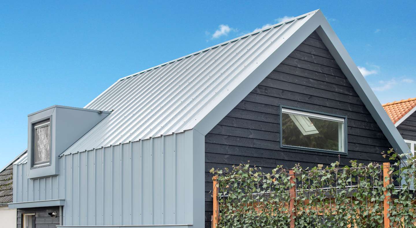 Woonhuis Soest met trapezium sandwichpanelen